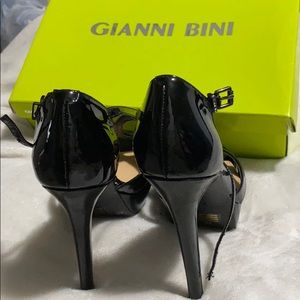 Women’s high heels